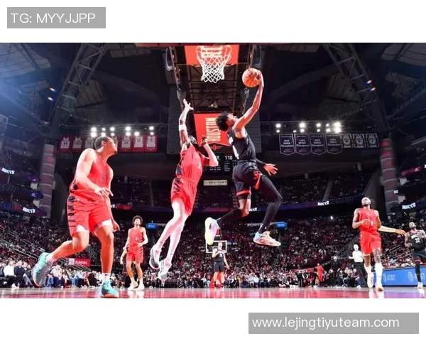 周五竞彩篮球焦点战:开拓者与火箭展开后场双枪对决与长人阵的较量 周五竞彩篮球焦点战:开拓者与火箭展开后场双枪对决与长人阵的较量