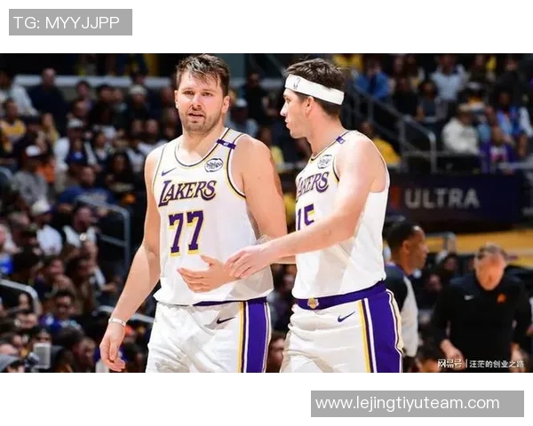 巴克利指出东契奇与詹姆斯防守不足湖人需其他球员积极补位提升防守力度 巴克利指出东契奇与詹姆斯防守不足湖人需其他球员积极补位提升防守力度