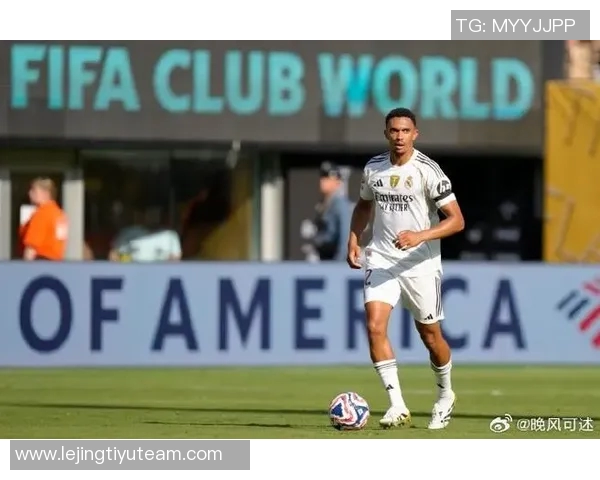 皇马全员合练赫伊森阿诺德卡瓦哈尔塞巴略斯状态回暖备战新赛季 皇马全员合练赫伊森阿诺德卡瓦哈尔塞巴略斯状态回暖备战新赛季