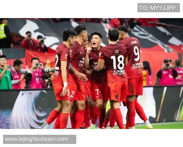 2025中超赛季终结海港荣膺冠军申花紧随其后法比奥斩获金靴亚泰梅州遗憾降级 2025中超赛季终结海港荣膺冠军申花紧随其后法比奥斩获金靴亚泰梅州遗憾降级