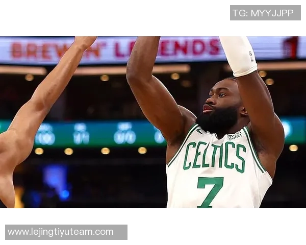 杰伦布朗本赛季运动战进球269个紧追SGA仅差2个展现超强实力 杰伦布朗本赛季运动战进球269个紧追SGA仅差2个展现超强实力