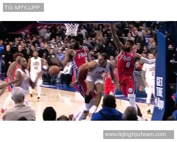 泰森巧妙利用诱饵战术助攻莫布里成功制胜展现团队精神 泰森巧妙利用诱饵战术助攻莫布里成功制胜展现团队精神