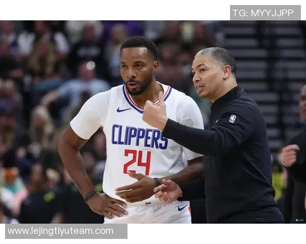 鲍威尔称赞小米切尔为防守核心应当入选最佳防守阵容